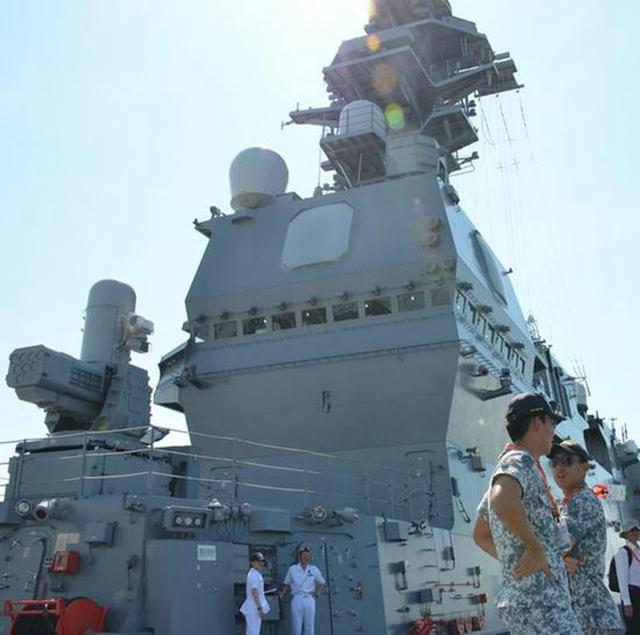 杭州舰改造完毕归建,强悍导弹还未安装,齐射击沉出云号毫不费力