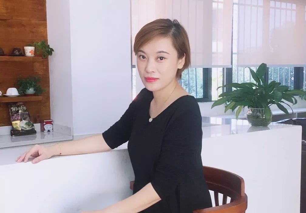 致敬教师音为梦想不忘初心听深圳市优秀教师陈娟老师的音符故事