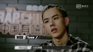 可以靠脸出道,偏要凭实力说话,耿直boy你值得拥有!