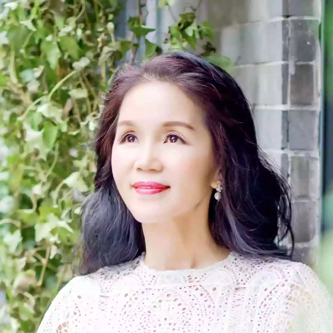 今日主播高小莉作家三家巷作者欧阳山