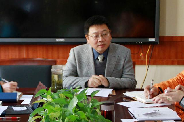 新泾中学最美校长打造会生长的未来教室