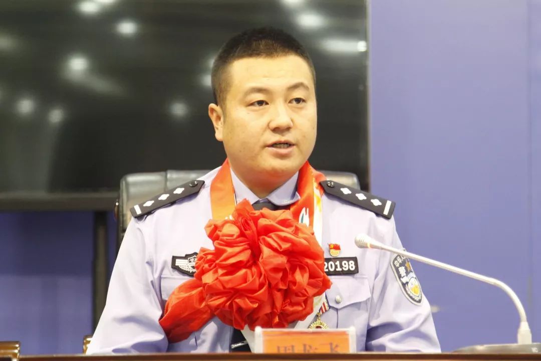 骄傲| 在这项世界大赛中,天水公安民警勇夺金牌→_周龙飞