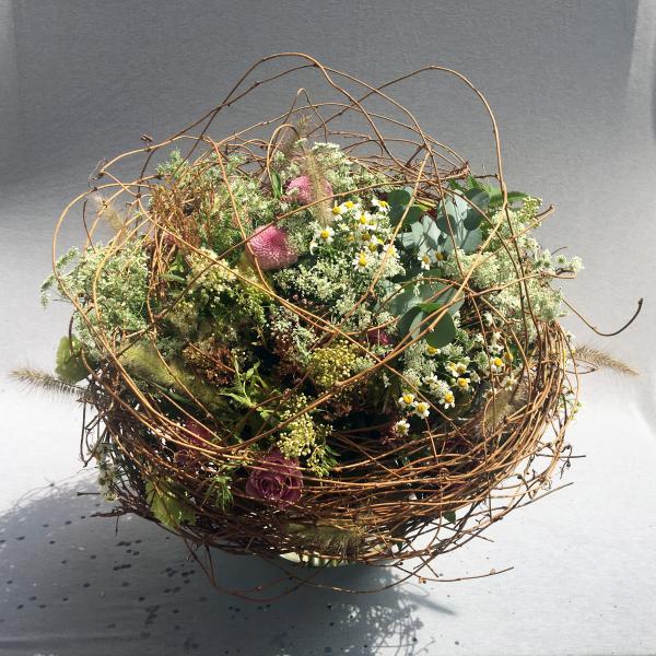 isunflower花艺学院:现代自由式插花的特点