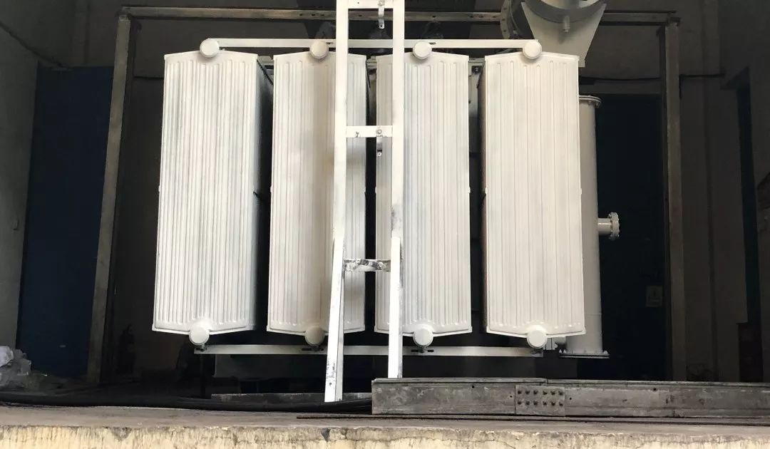 油浸式变压器长期高温运行吊芯检修