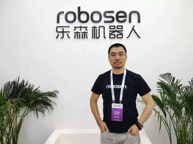 机器人频道大v说纯自主研发25米机器人他们给变形金刚打造中国芯