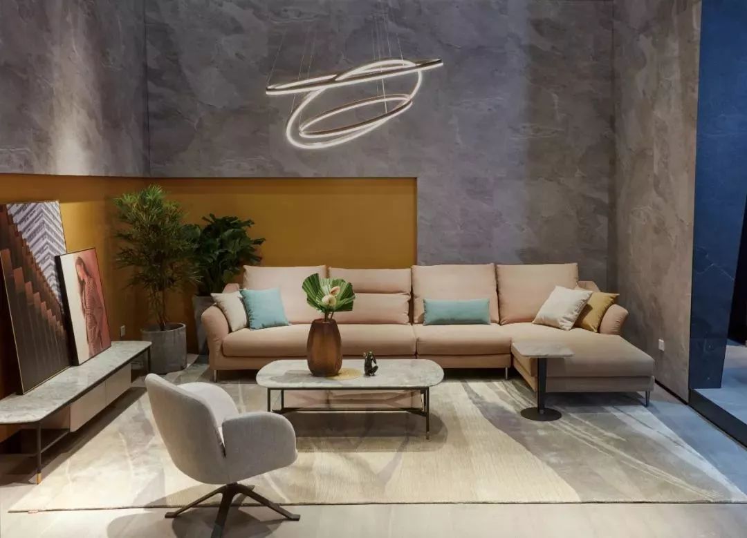 9月上海家具展首日顾家布艺以多主题空间呈现时尚的多样可能