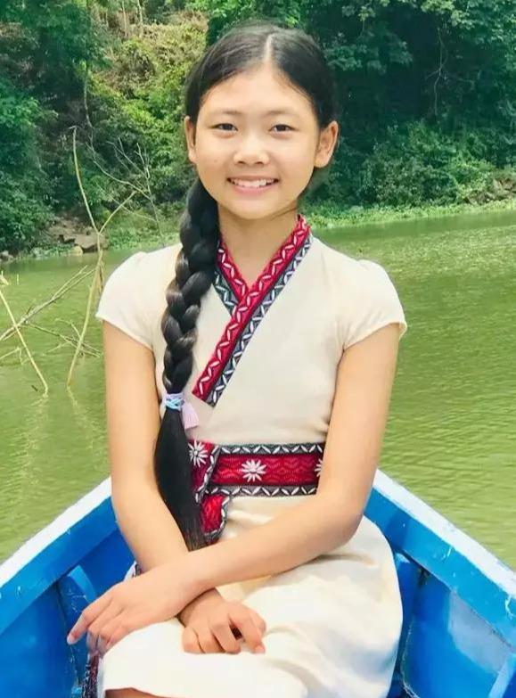 原创缅甸女孩小小年纪就在韩国出了名!受邀参加韩国电影节