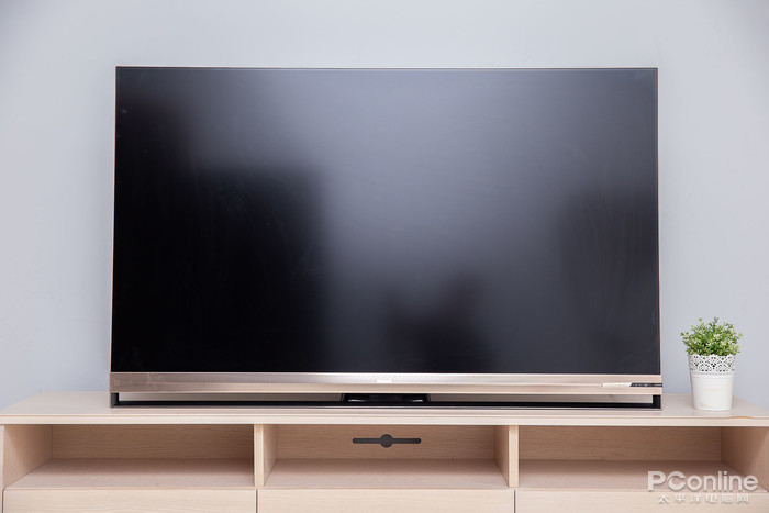 一加电视配8个杜比扬声器一改电视渣音质局面