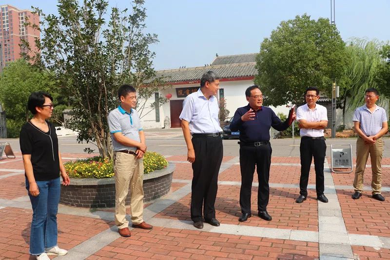 县委副书记孙凯来寿县一中开展教师节慰问活动