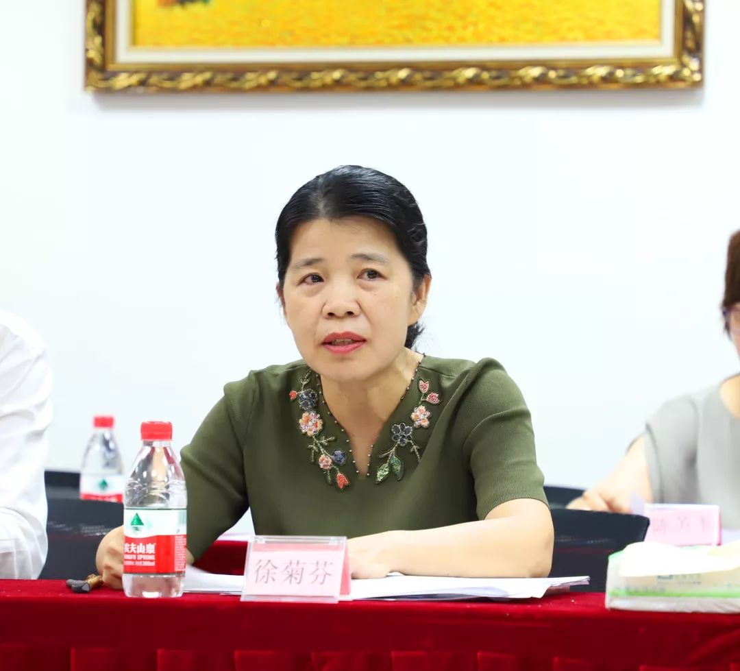 出席本次挂牌仪式的有海南省人力资源开发局副局长徐菊芬,广东省海南