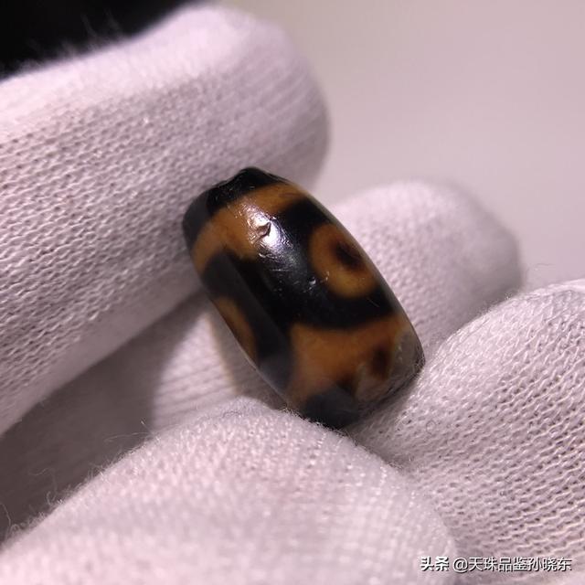 从七个方面鉴定西藏千年老天珠