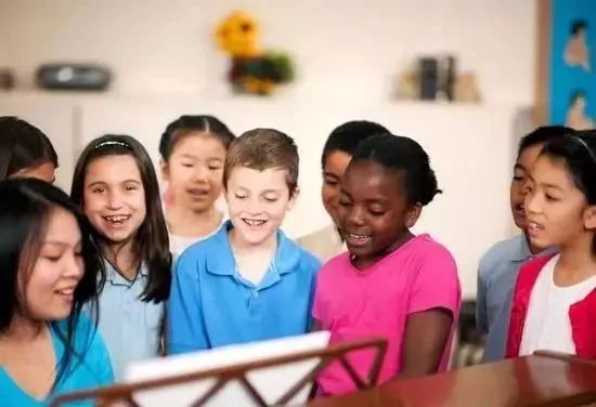 学前班结束后,就正式进入了小学课程,届时,夏洛特公主将系统学习:数学