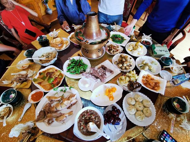 原创中国最会做面的撒拉族人口仅13万,青海省独有,起源竟跟骆驼有关