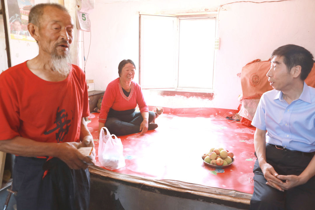 李院长在繁峙扶贫慰问调研
