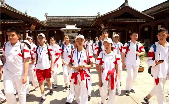 【研学旅行】面对研学旅行,学校可以做些什么?-搜狐大视野-搜狐新闻