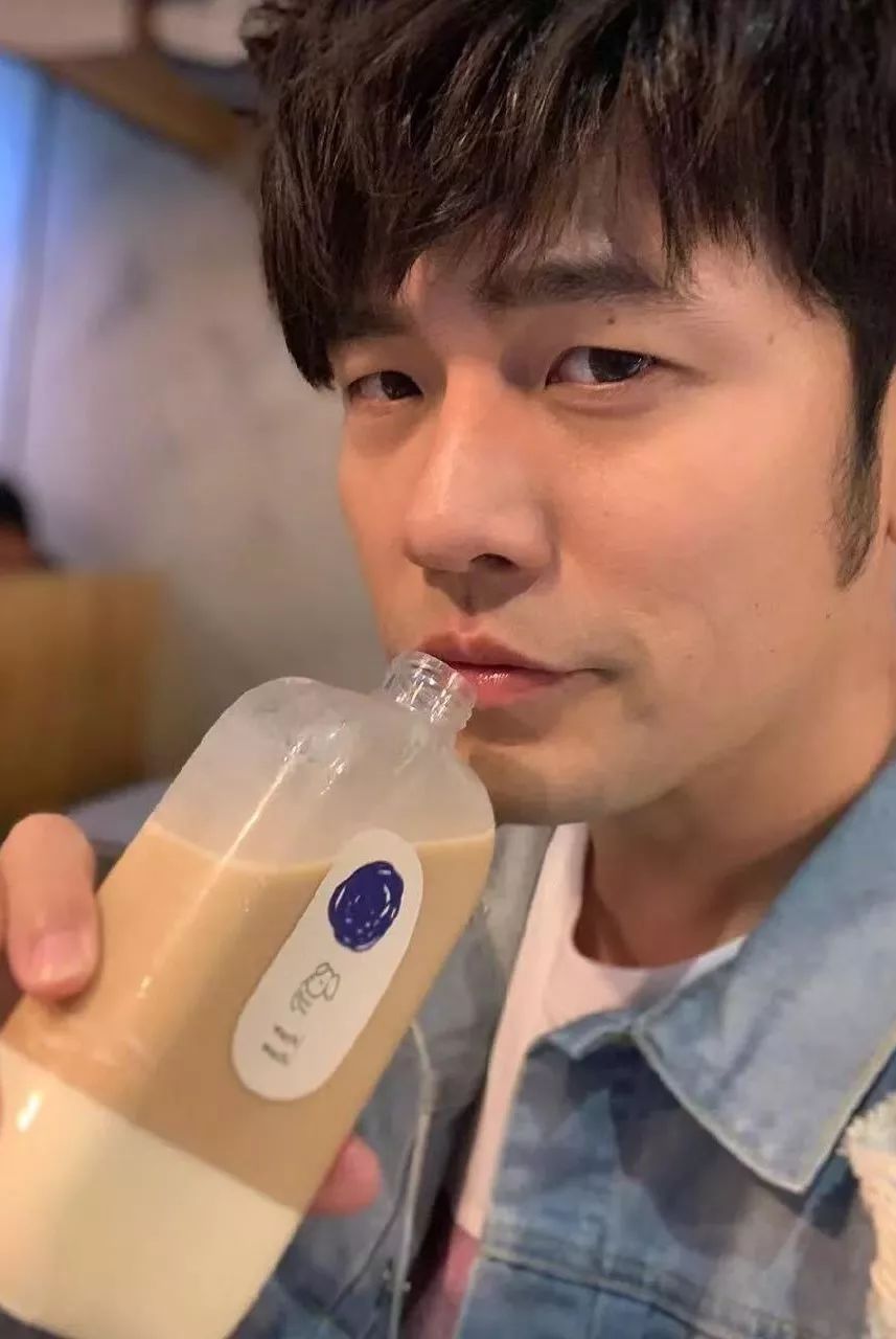 真的来了周董最爱的奶茶林俊杰的咖啡店小狐狸咖啡官宣9月入驻魔都