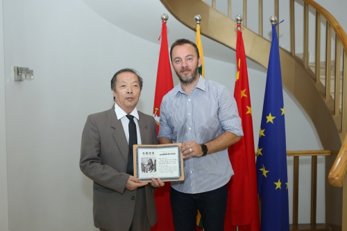 白英杰老师受邀参加弘丝路精神展艺术风采中立文化交流活动