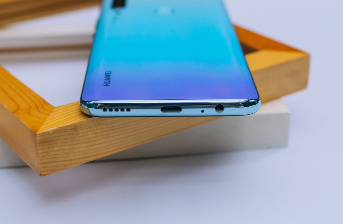 仅1499元起全视屏追剧法宝华为畅享10plus明日开启首销