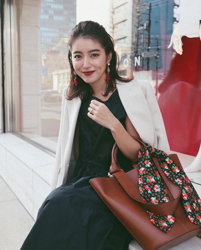 这个日本博主的穿搭颠覆了我对日系风的想象,美爆了!