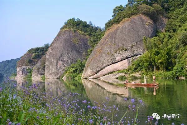 崀山这里太美了夫夷江畔耸立丹霞绝壁罐子石好一幅山水画卷
