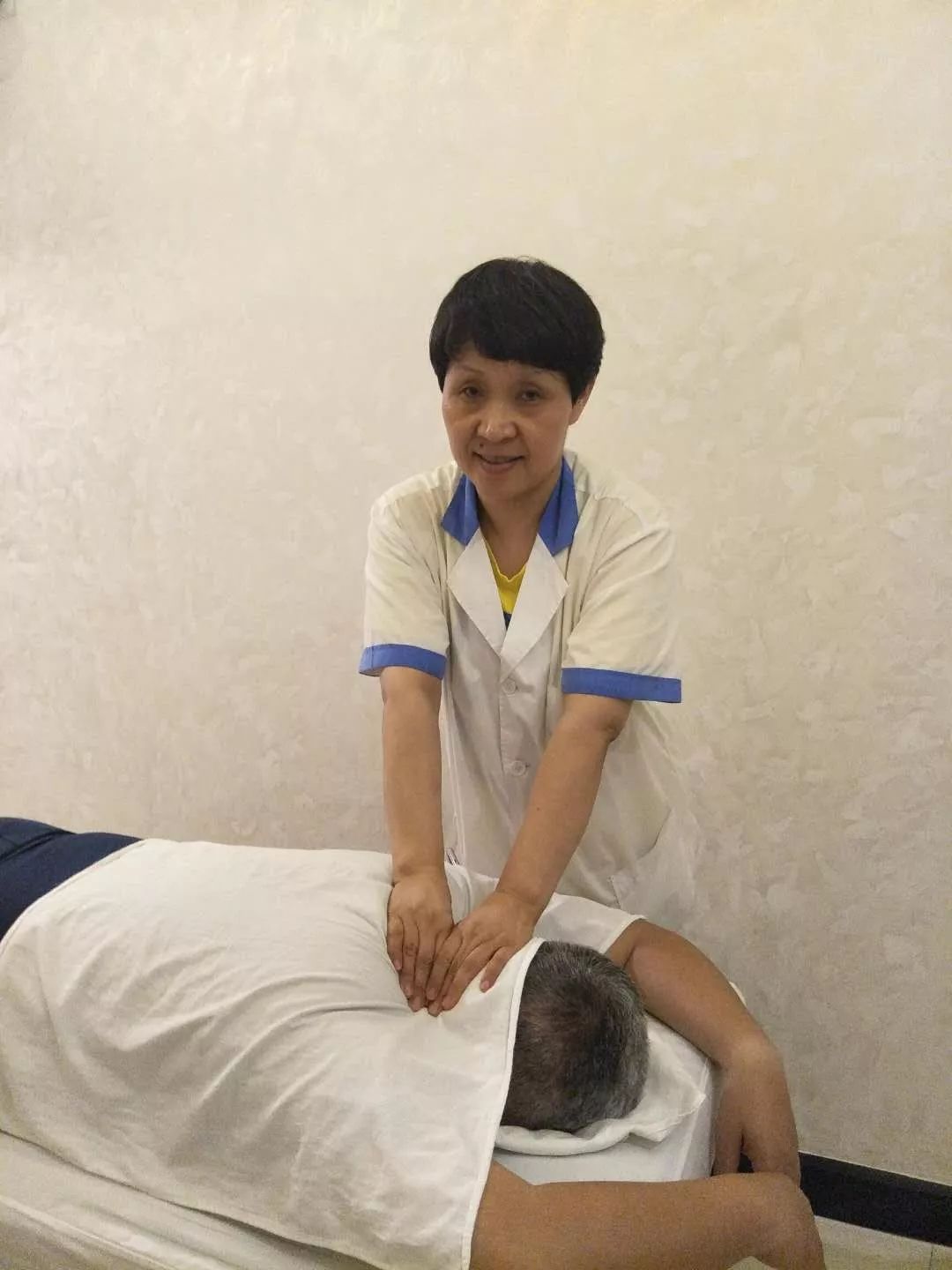 按摩小生