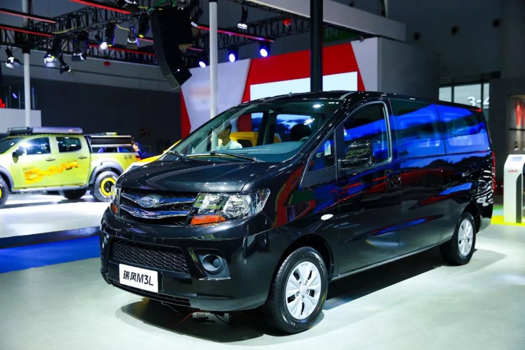 江淮mpv长轴距大空间都安排上了瑞风m3l长轴版成都车展首发亮相