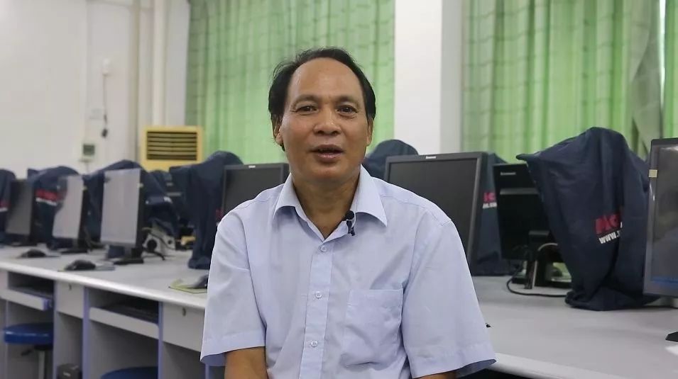 李海老师最大的期待就是努力把科研和医学建设搞得更好,为年轻人的