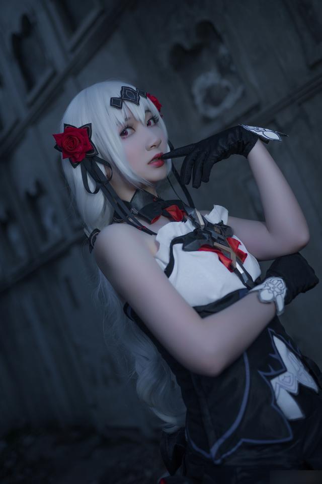 三组国产人气游戏《崩坏学园3》角色德丽莎的cosplay作品欣赏_动漫