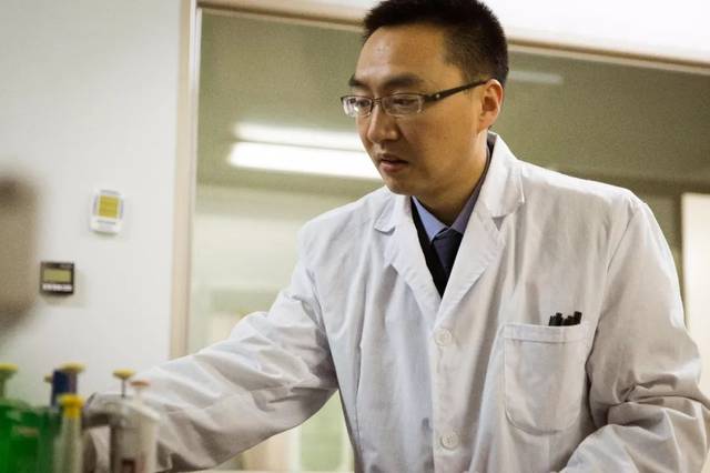 从警14年始终奋战在刑侦一线甘肃省平凉市公安局刑警支队主检法医杨强