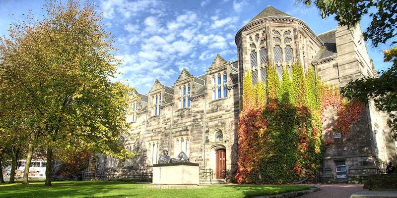 邓迪大学 university of dundee