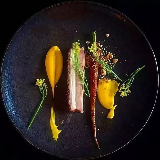 西餐| 暗色系列圆盘 | 摆盘搭配技巧 .