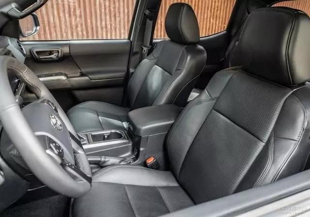 新款丰田tacoma官图发布 配置更加丰富 天津港皮卡车志内饰设计没有太