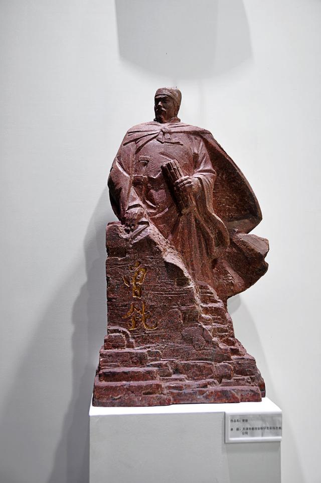 曾铣塑像曾铣打胜仗和其治军极其严格很有关系.