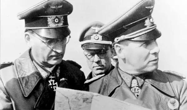 隆美尔为什么会被希特勒赐死他在密谋行动中扮演了什么角色