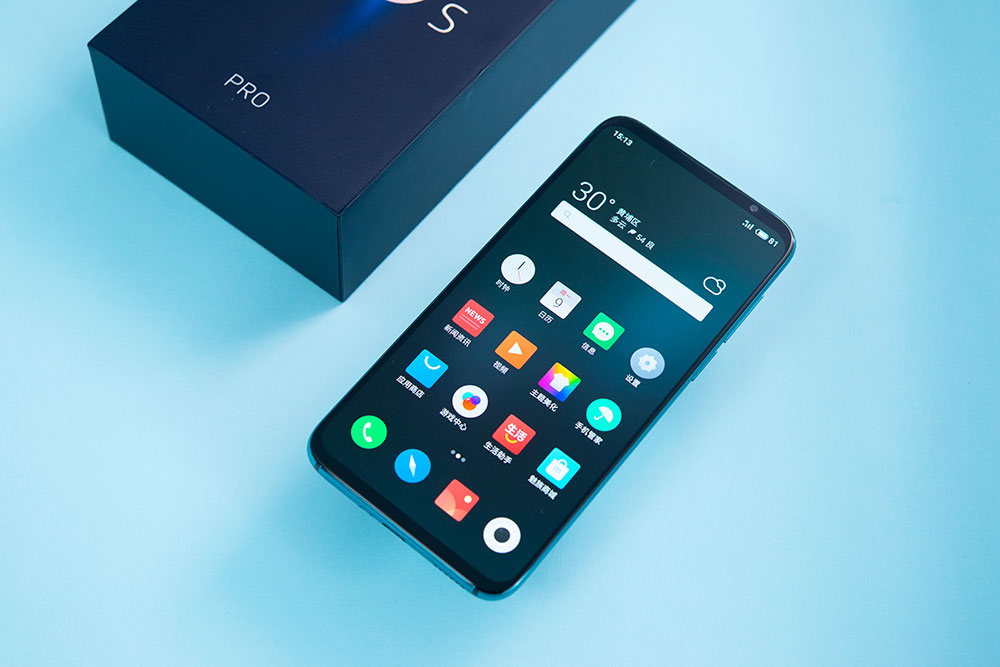 魅族 16s pro延续魅族16s的窄边框设计,非刘海屏加上超窄边框让魅族