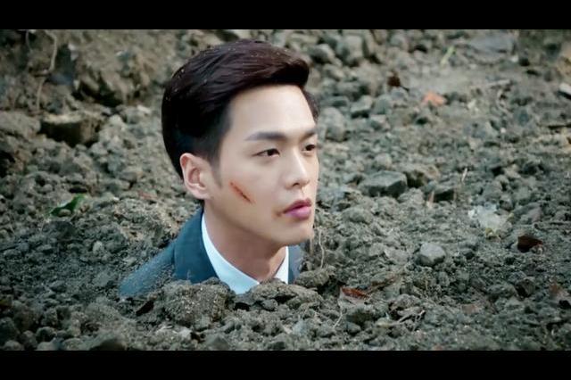 麻雀唐山海被生生活埋怎料苏三省阴毒至极竟拿锄头嚣张拍打