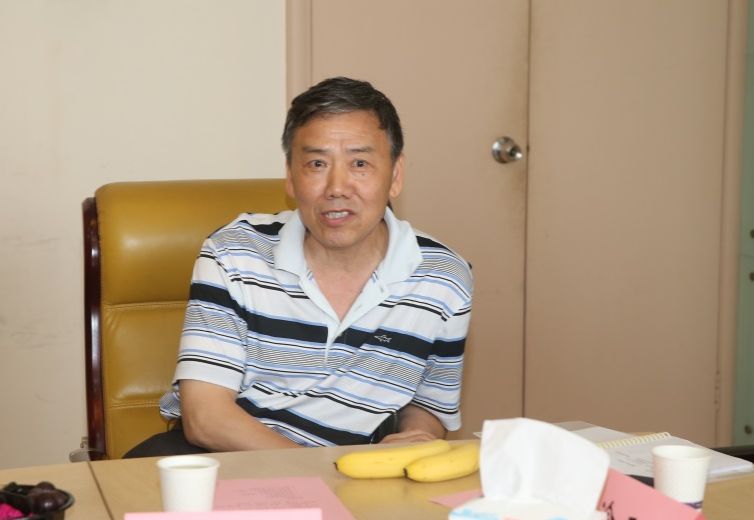 周尚平老师说:"最想说两个字,感谢,感谢南审,感谢领导和同事,衷心希望