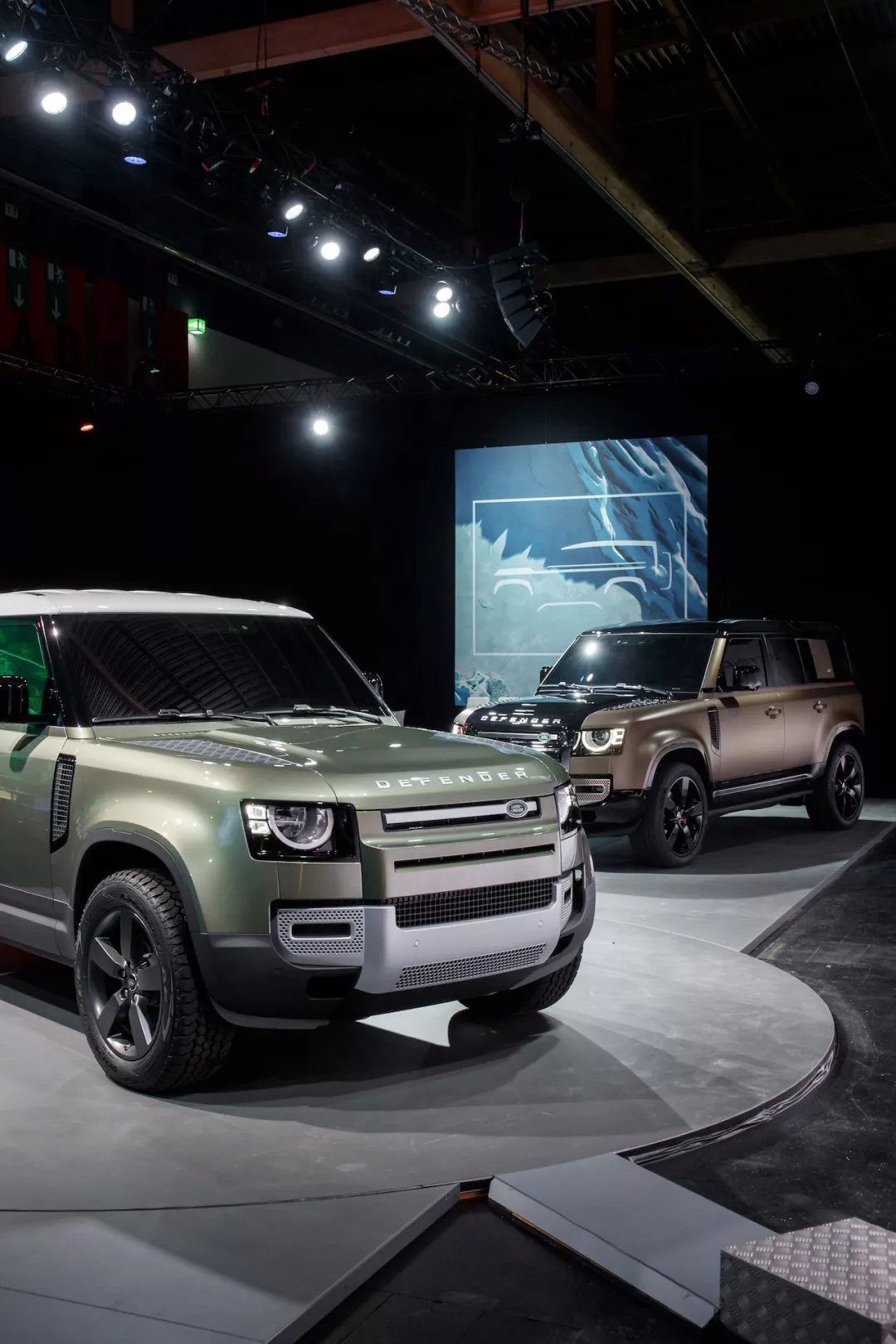 2019法兰克福车展丨传奇归来全新一代路虎卫士全球首发