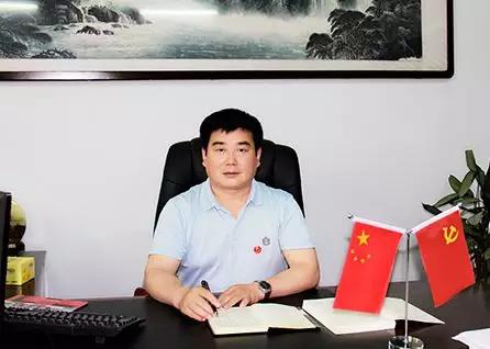 尚德中学校长王少贤在第35个教师节致全体教职员工的慰问信