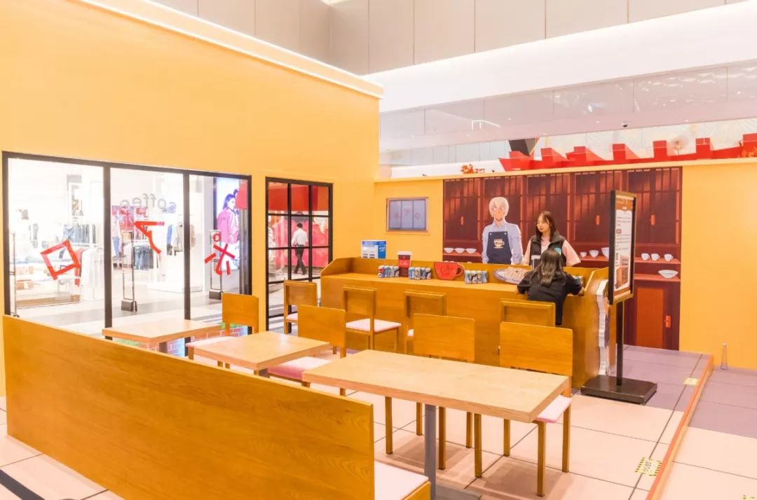 动漫里的白罗咖啡厅各种细节精致的让画报君叫出声音别忘了临走前和超