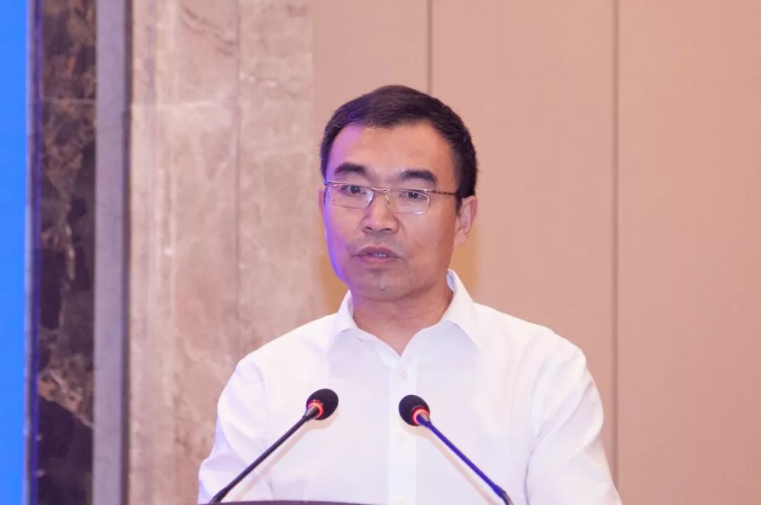 河南省农业农村厅副厅长赵耕介绍了河南省推进乡村产业发展的经验做法