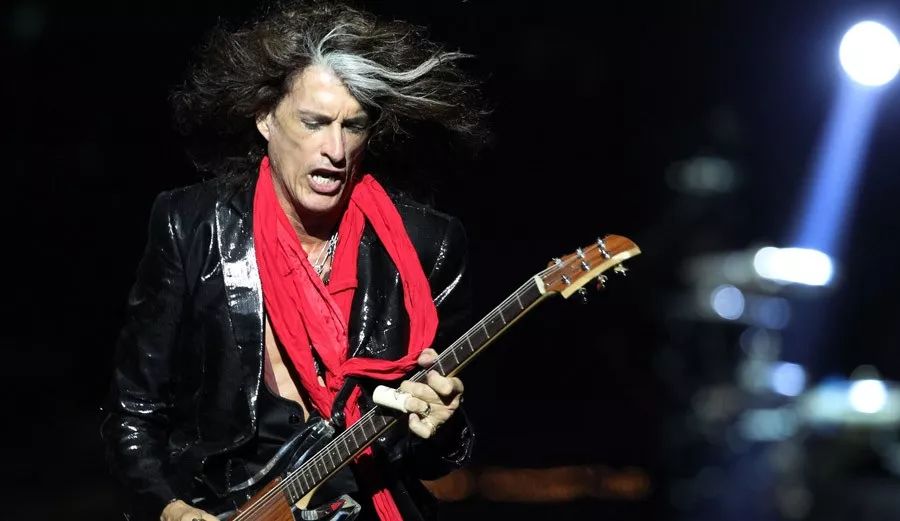 ▼ 9月10日2011年9月9日,瑞典后黑金属 lifelover 乐队核心人物,吉他