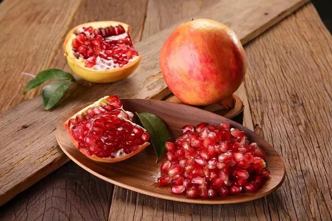 舌尖上的西昌水果丰收季会理石榴垂满枝