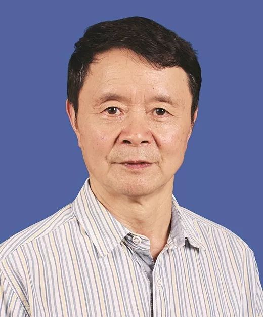 汀物理学院 吴明和经济与管理学院 刘 蕾电子科学与工程学院 何松柏自