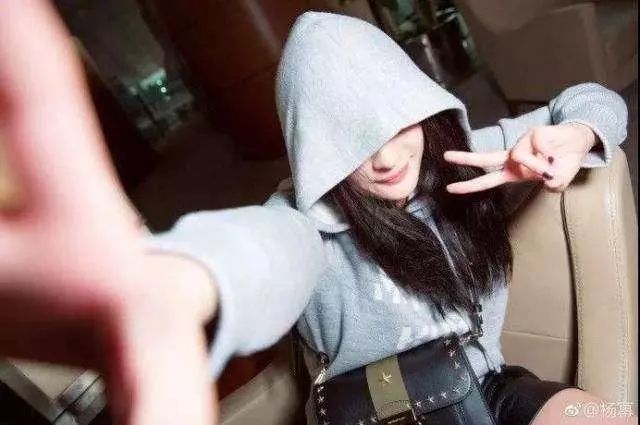 原创明星也玩压帽杀张艺兴绅士王俊凯眼神凌厉最具神秘感