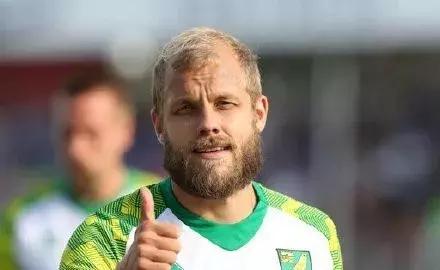 20赛季英超8月最佳球员,升班马诺里奇的这位草根前锋力压德布劳内