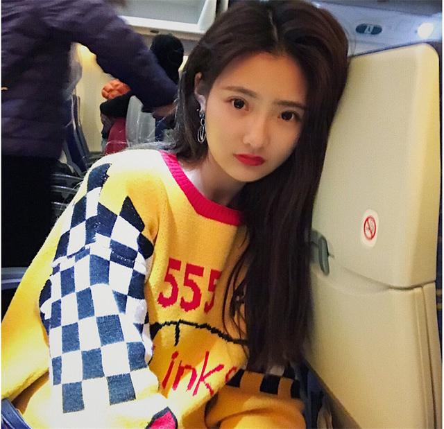 因为长得实在是太漂亮了,而且她还是一个22岁的小女孩