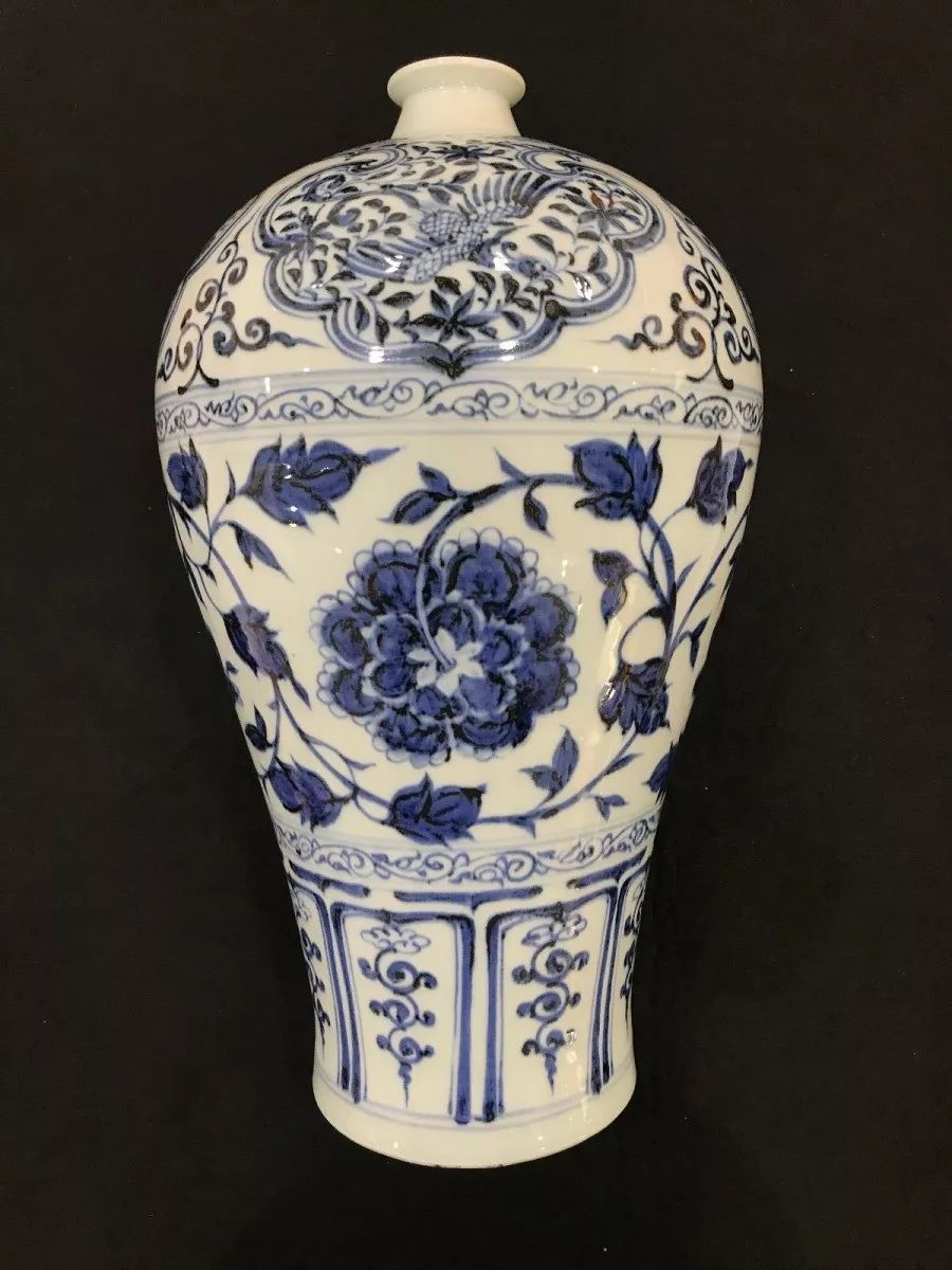 元代青花牡丹凤纹梅瓶