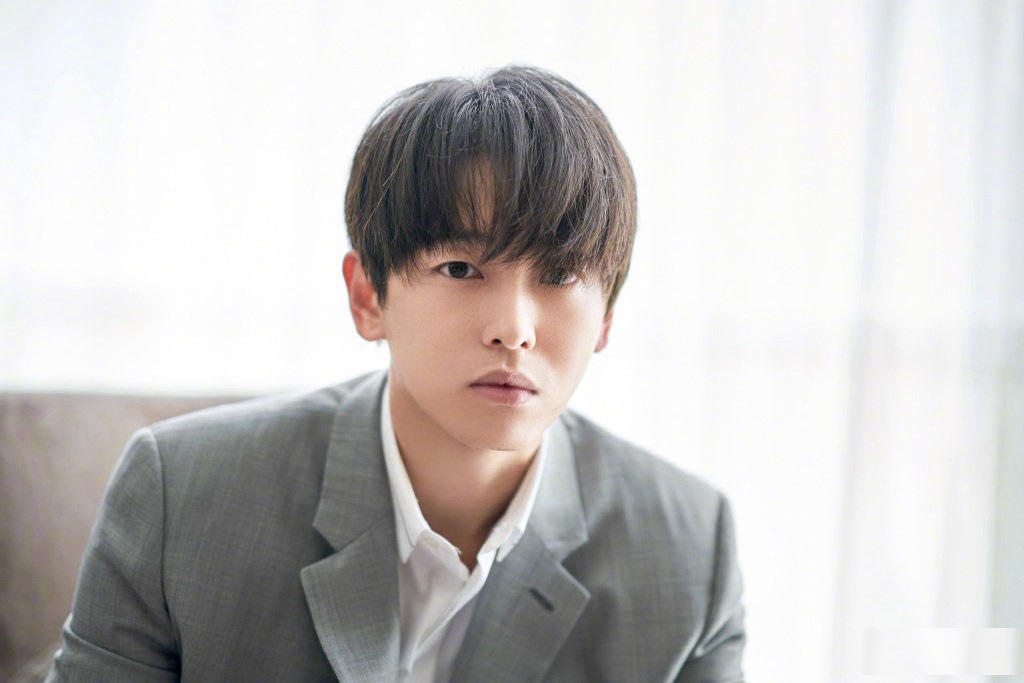 原创彭昱畅发文澄清不存在番位之争解约因片方违约