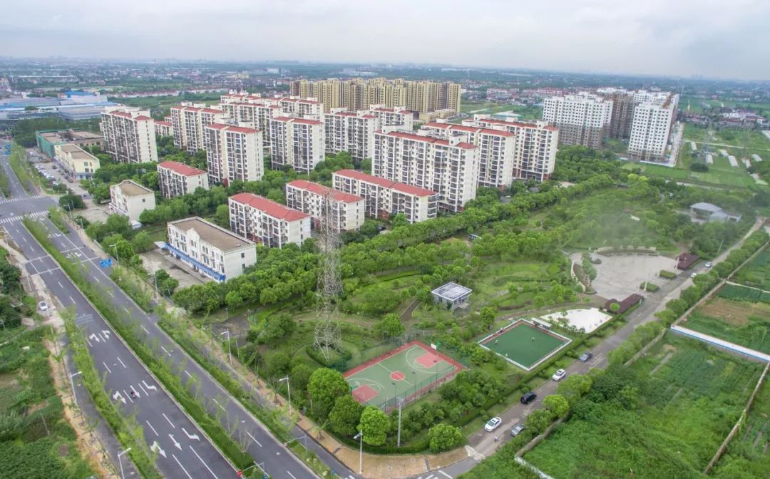 崇溪路82号吉春路口六灶社区健身中心篮球门球场简直爽翻啦!